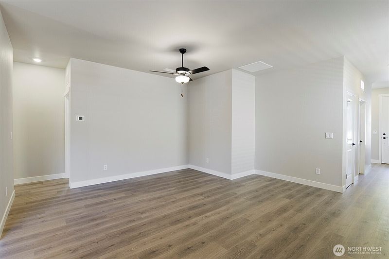 3rd image of 5947 Lost City Lane NW