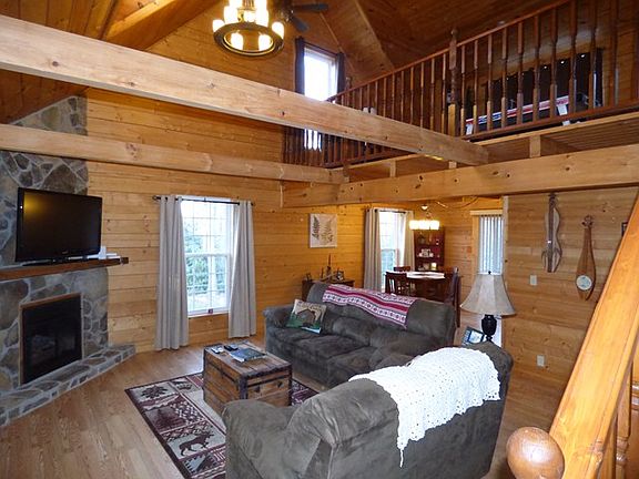 4th image of 132 Cabin Village Ln