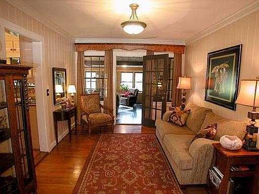 2nd image of 1066 Lanier Ave