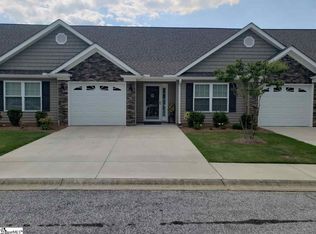 53 Eaglecrest Ct, Simpsonville, SC 29681