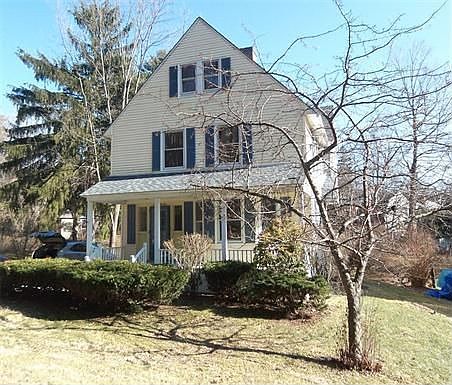 Wonderful Curb Appeal - So Welcoming