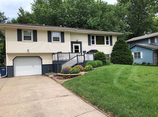 516 Florida Ave SW, Orange City, IA 51041