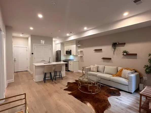 4319 Harrison St NW Penthouse 2, Washington, DC 20015