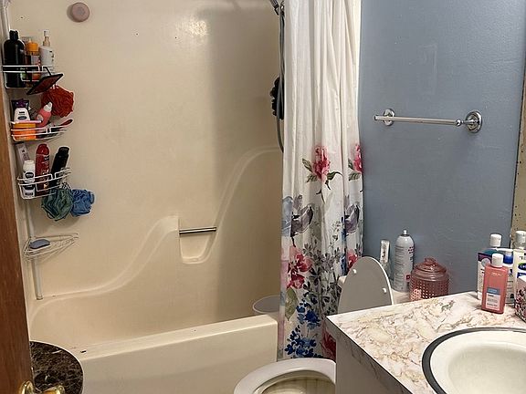 4th image of 104 Avenue Dr