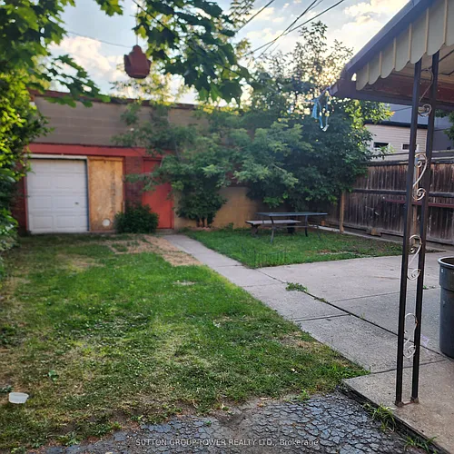 16 Russett Ave Photo 1