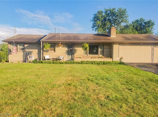 29 Bittersweet Dr, Columbiana, OH 44408