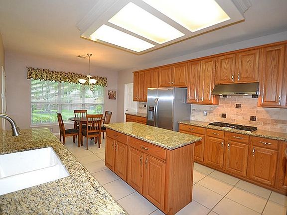 5th image of 1703 Garden Terrace Dr