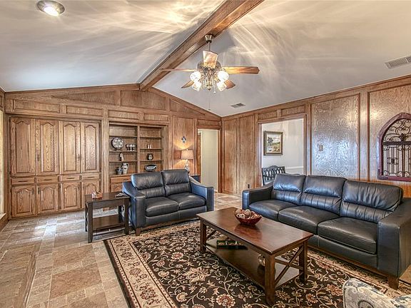 5th image of 2604 Ramblewood Dr