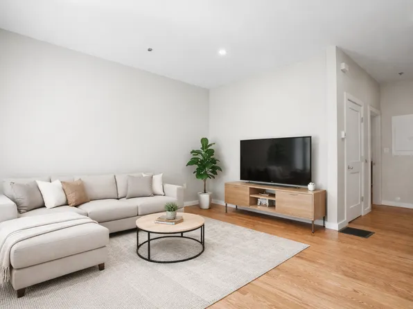 204-206 W 5th St #1, Boston, MA 02127