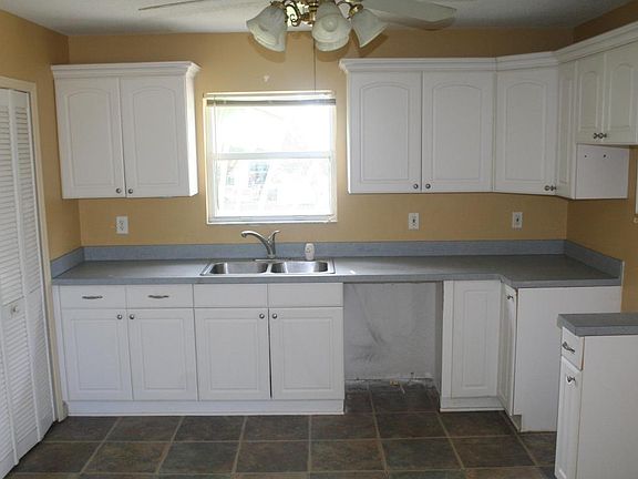 2nd image of 3350 Williams Ave