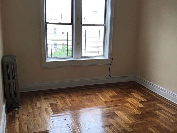 5th image of 2500 Webb Ave APT 4E