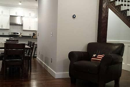 5th image of 44 Bradford St