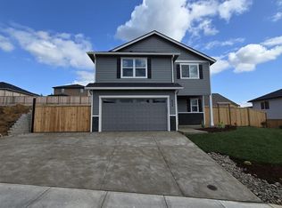 634 NW Crater Lake Dr, Dallas, OR 97338