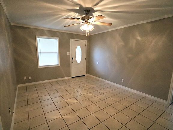 2nd image of 115 N 35th St