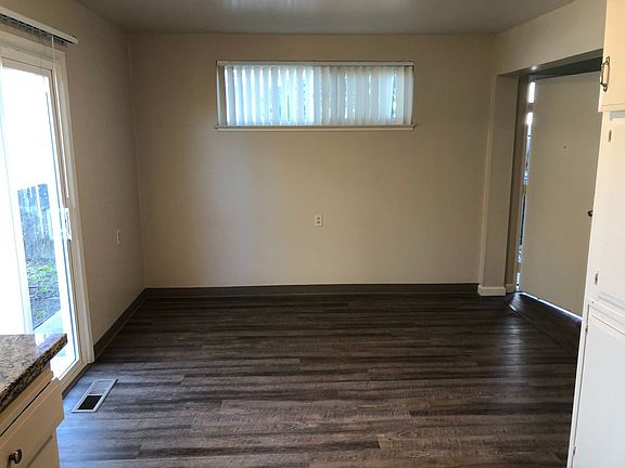 4th image of 2501 Borica Way