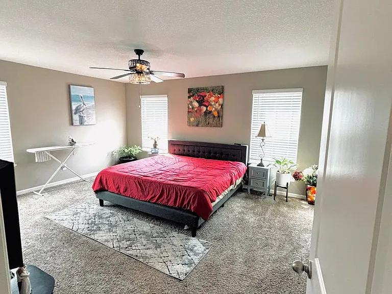1533 Linwood Cir — Photo 34