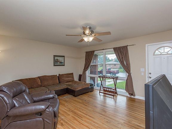 5th image of 6040 Hilltop Dr
