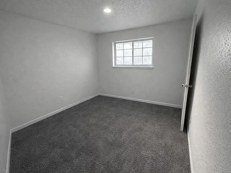 5423 Grace Point Ln — Photo 5