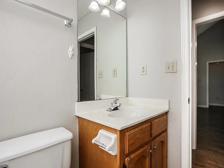 10824 Ridgefield Dr — Photo 15