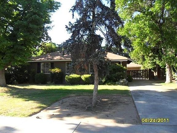 2nd image of 1005 E Saginaw Way