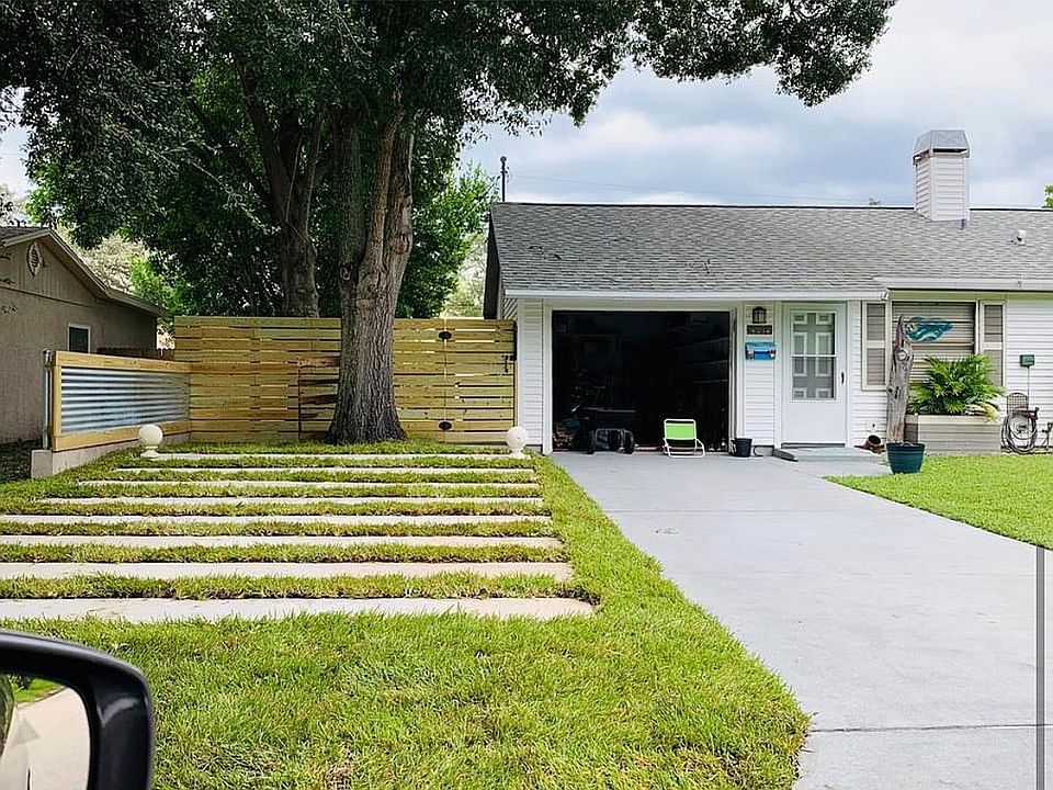 1st image of 4270 Tarpon Dr SE