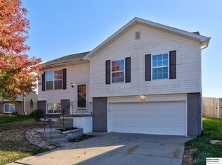 17851 Margo St, Omaha, NE 68136