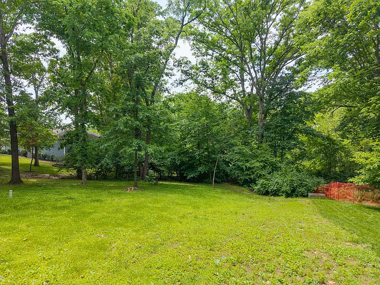 2301 Grant Ln — Photo 44