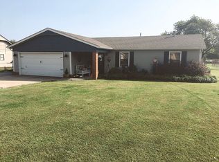 1104 NE 8th St, Wagoner, OK 74467