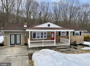 587 Seltzer Rd, Pottsville, PA 17901