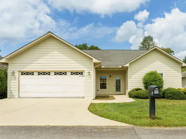 53 Riverwalk Cir, Hayesville, NC 28904