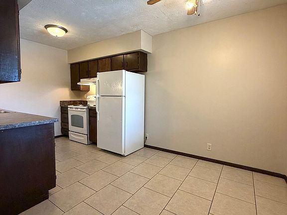 2nd image of 1842 Knox St APT 8