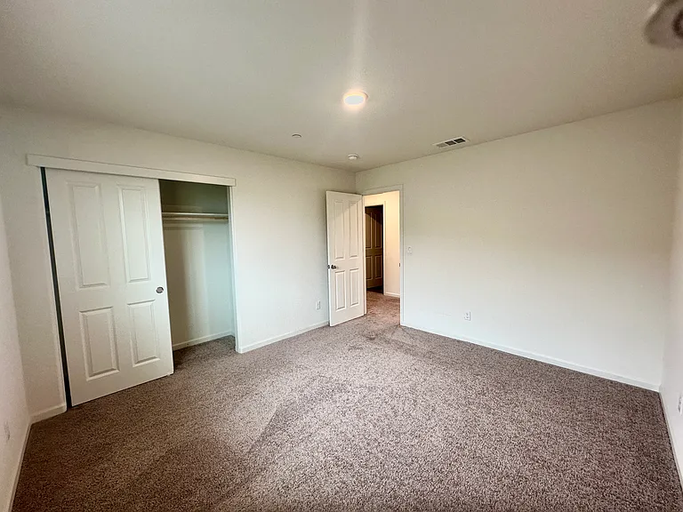 301 Welton Ct — Photo 19