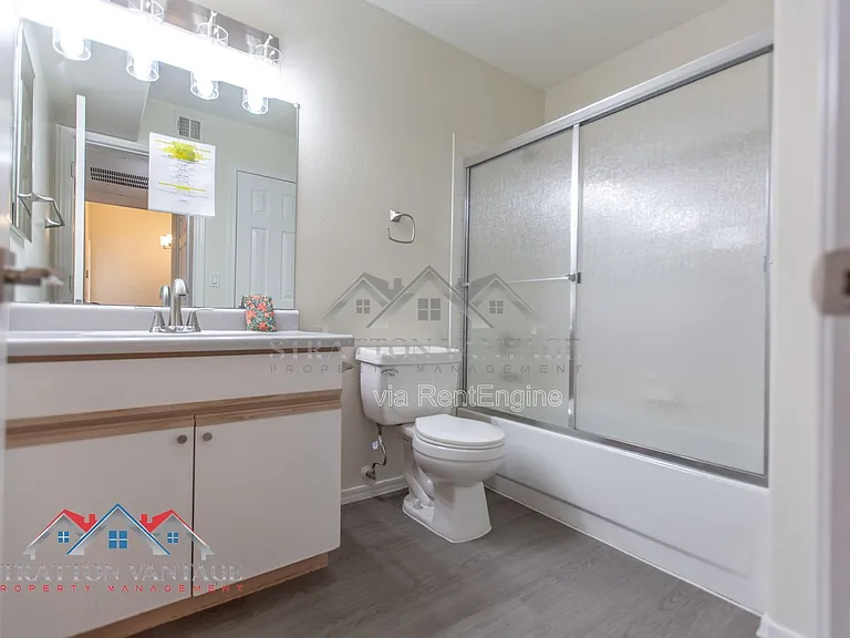 10401 N 52nd St #226 — Photo 16