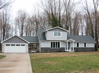 7405 Hitchcock Rd, Youngstown, OH 44512