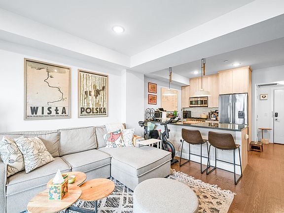 3rd image of 386 5th St #101