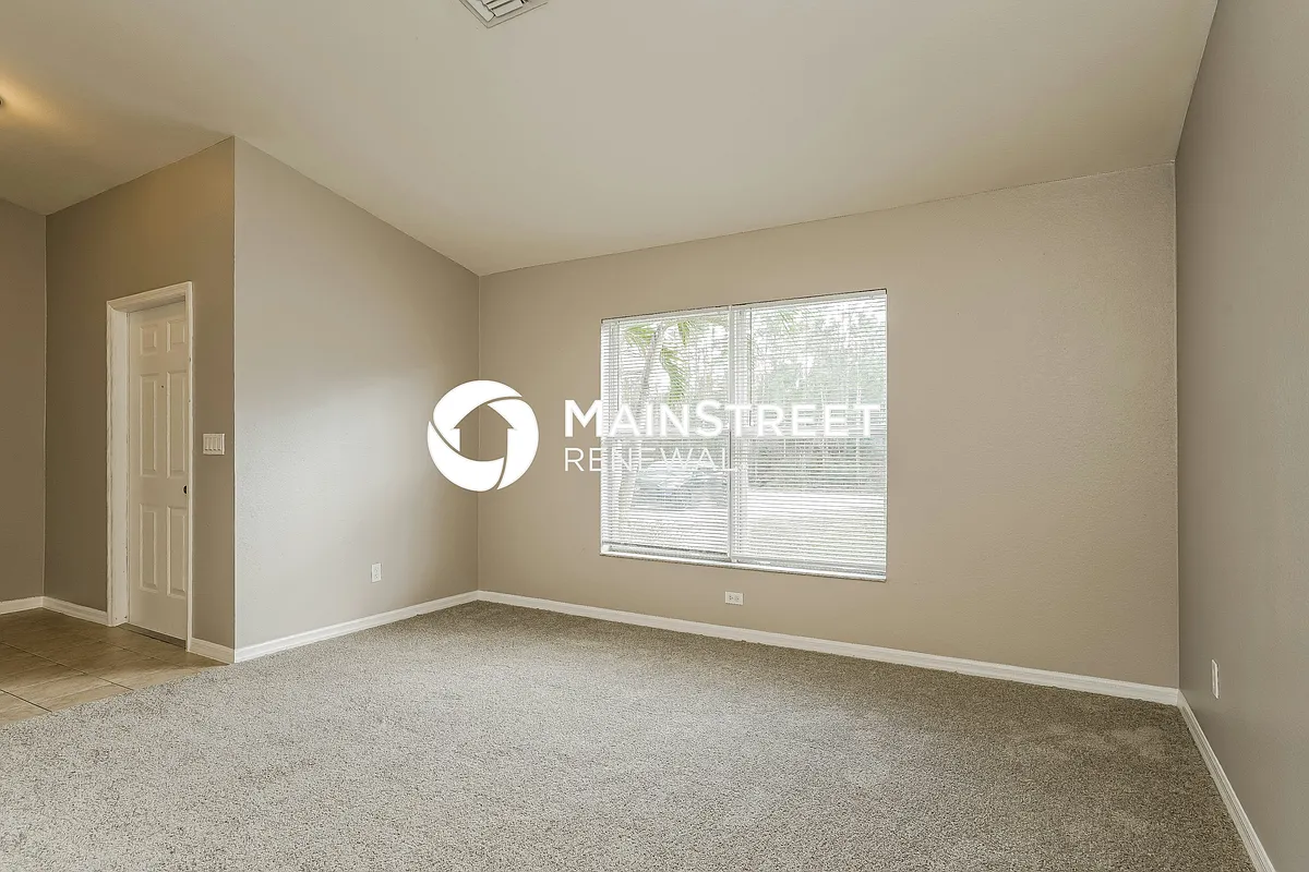 Living Room - 152 Ridgemont Dr