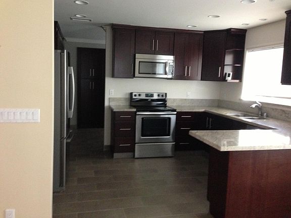 4th image of 1306 N Brand Blvd