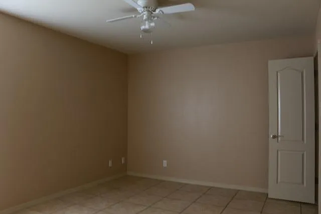 2 bed, 1100 sqft, $875 — Photo 2