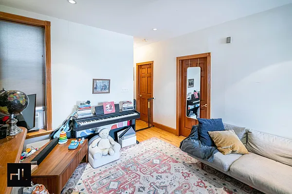 Rented by Highline Residential | media 10