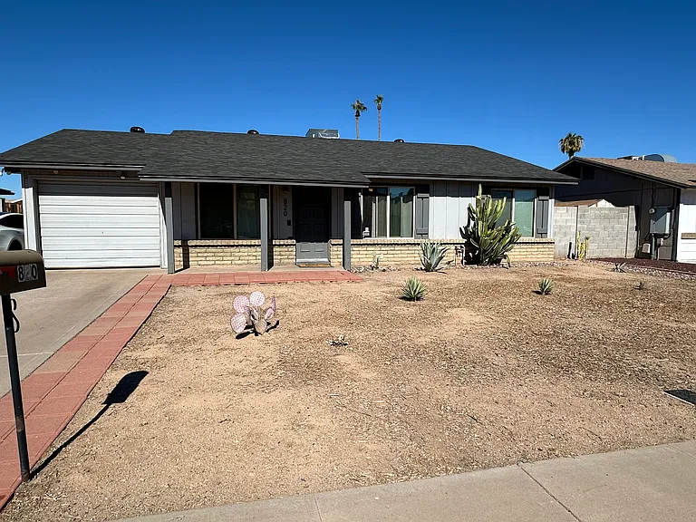 820 W Oxford Dr — Photo 18