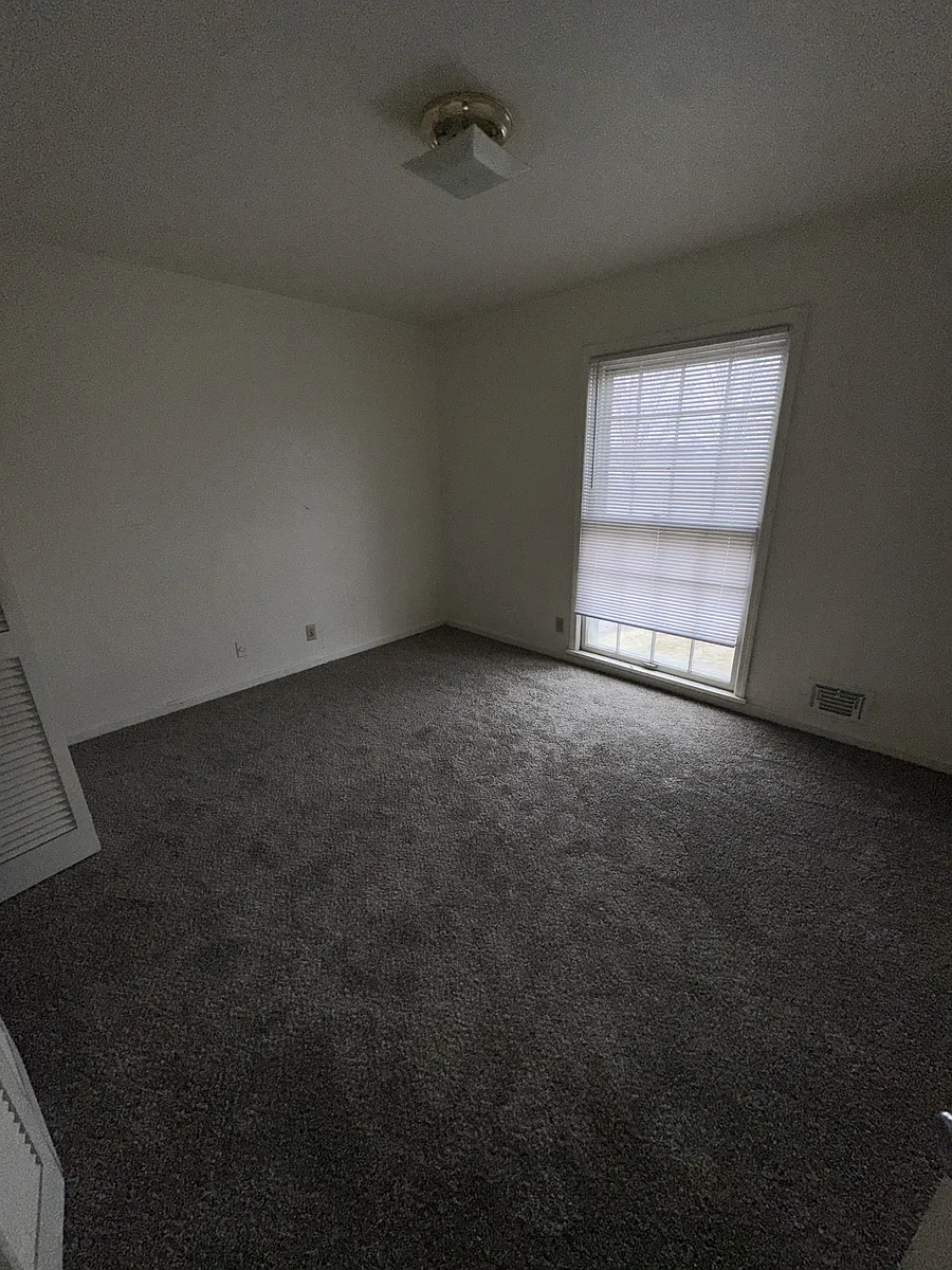 Building Photo - 1801 Bashford Manor Ln #4