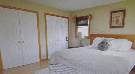 Mstr bedrm / lots of storage