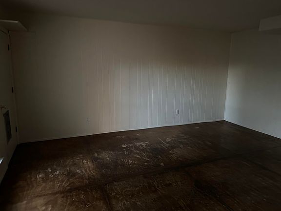 3rd image of 10508 Montgomery Blvd NE