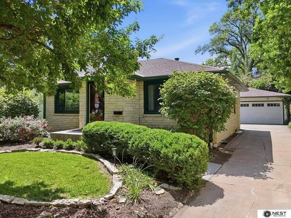2639 Woodsdale Blvd, Lincoln, NE 68502
