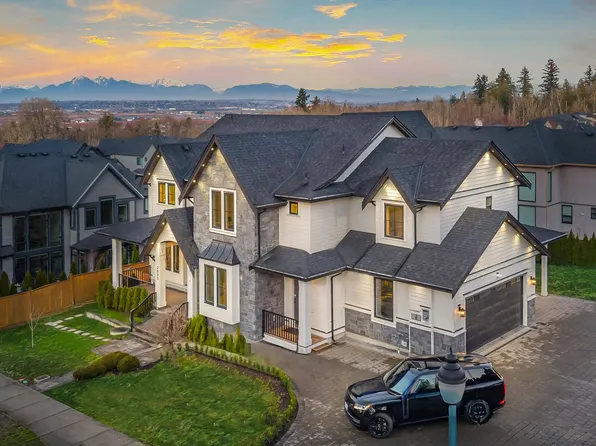 2892 164th St, Surrey, BC V3Z 9X4