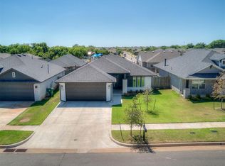 305 Pergola St, Yukon, OK 73099