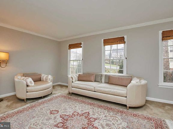 5th image of 1006 Hidden Park Pl
