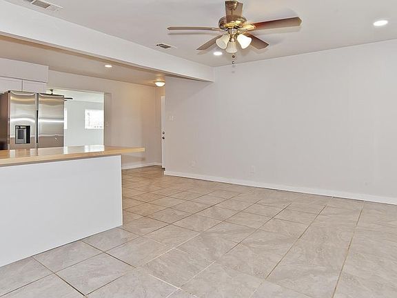 4th image of 8620 Graywood Dr