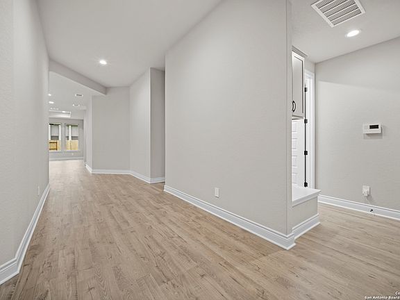 2nd image of 28460 Cohaset Way