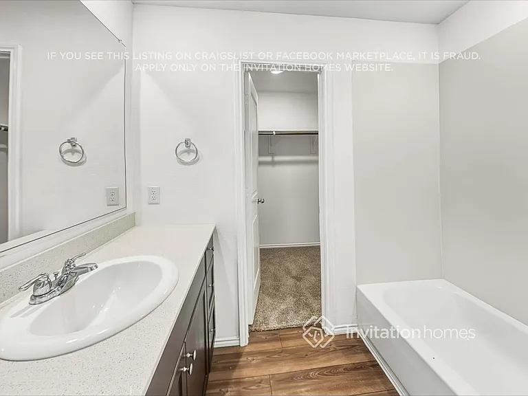 5406 Longshadow Dr — Photo 11